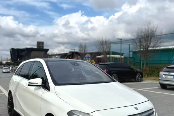 Noleggio Auto a Tirana - 40 Euro