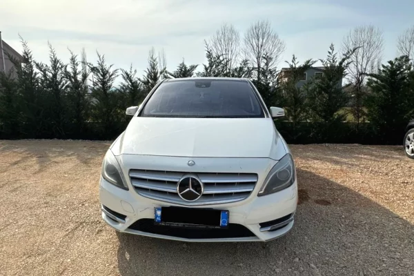 Noleggio Auto a Tirana - 40 Euro