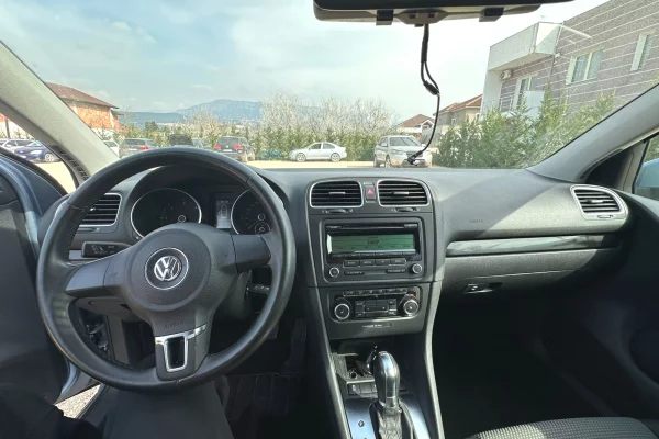 Volkswagen Golf 6 – Automat | 2.0 Nafte duke nisur nga 35 euro dita