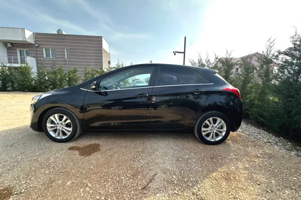 Makina me qera ne Tirane - 35 Euro