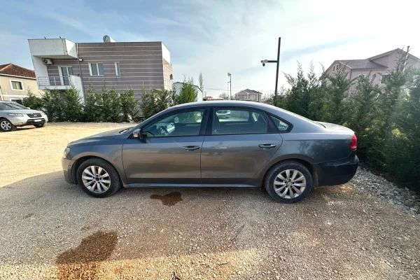 Volkswagen Passat – Automat | 2.5 Benzine + Gaz duke nisur nga 35 euro dita