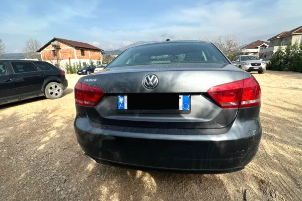 Volkswagen Passat – Automat | 2.5 Benzine + Gaz duke nisur nga 35 euro dita