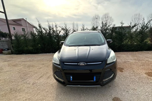 Makina me qera ne Tirane - 35 Euro