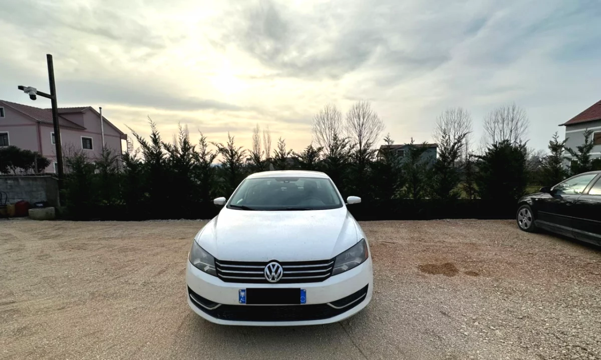 Volkswagen Passat – Automat | 2.5 Benzine + Gaz duke filluar nga 35 euro dita