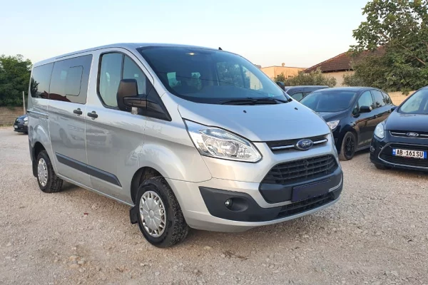 Ford Custom 9 vende Manual Diesel – 2015 duke filluar nga 70 euro dita