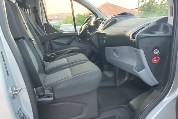 Ford Custom 9 vende Manual Diesel – 2015 duke filluar nga 70 euro dita