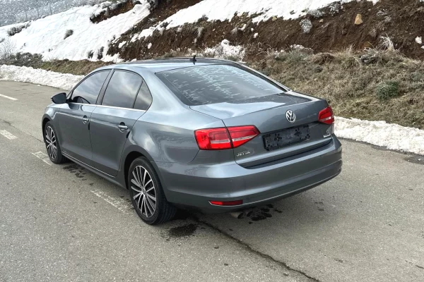 Volkswagen Passat / Volkswagen Jetta – 2.0 Nafte duke nisur nga 30 euro dita