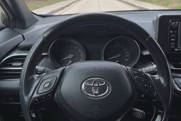 🚘 Toyota C-HR – 2.0 Benzine + Gaz | Automatike duke filluar nga 60 euro dita