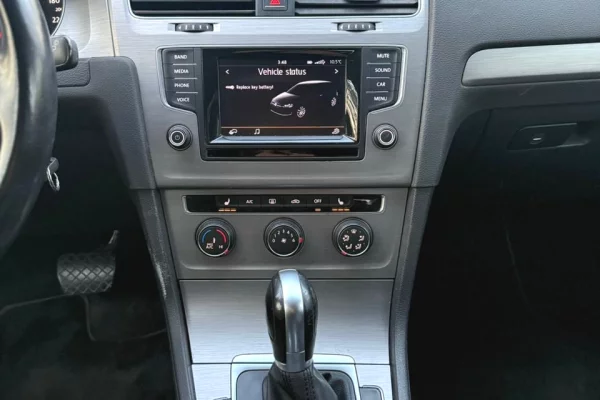 🚘 Volkswagen Golf 7 – 1.8 Benzine | Automatike duke filluar nga 50 euro dita