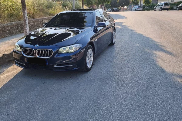 🚘 BMW 5 Series – 2.0 Benzine | Automatike | xDrive duke filluar nga 50 euro dita