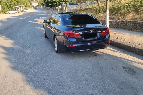 🚘 BMW 5 Series – 2.0 Benzine | Automatike | xDrive duke filluar nga 50 euro dita