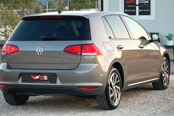 Noleggio Auto a Tirana - 40 Euro