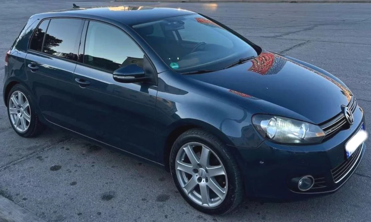  Makina me qera ne Rinas Tirane – Volkswagen Golf 6 2.0 Diesel | duke filluar nga 30 euro dita