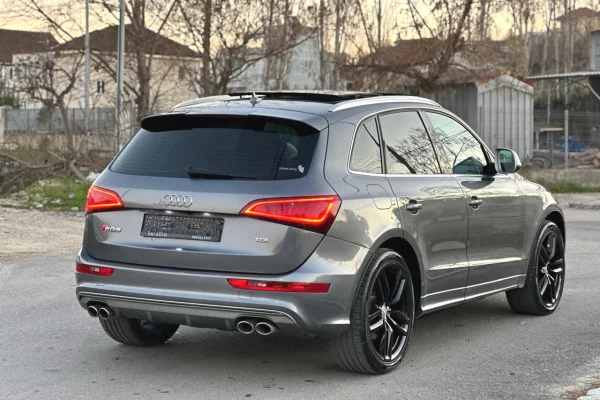 Makine me qera ne Rinas Tirane Audi SQ5 – 3.0 TDI duke filluar nga 75 euro dita
