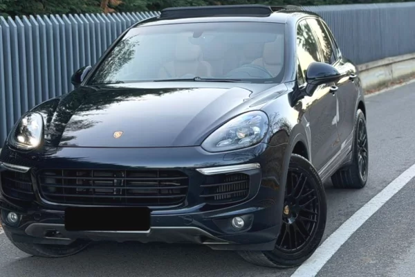 Makina me qera ne Tirane - 150 Euro