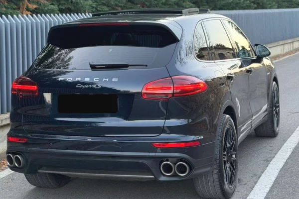 Makina me qera ne Tirane - 150 Euro