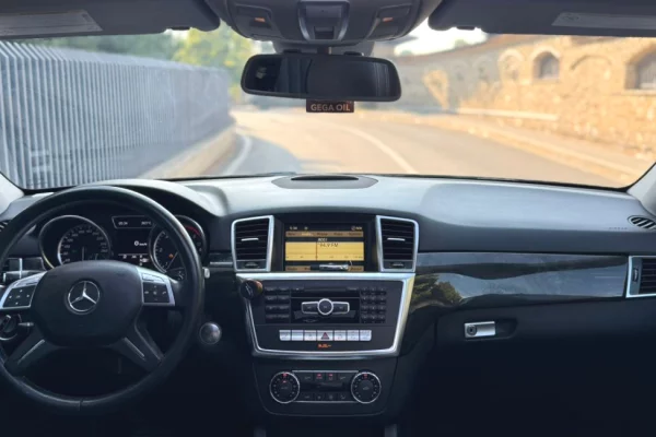 Makina me qera ne Tirane - 70 Euro