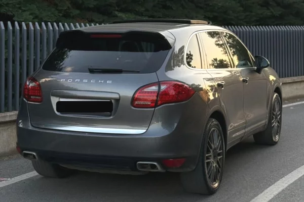 Makina me qera ne Tirane - 100 Euro