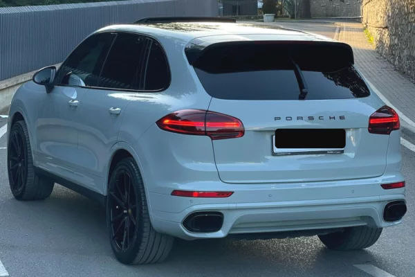 Makina me qera ne Tirane - 150 Euro