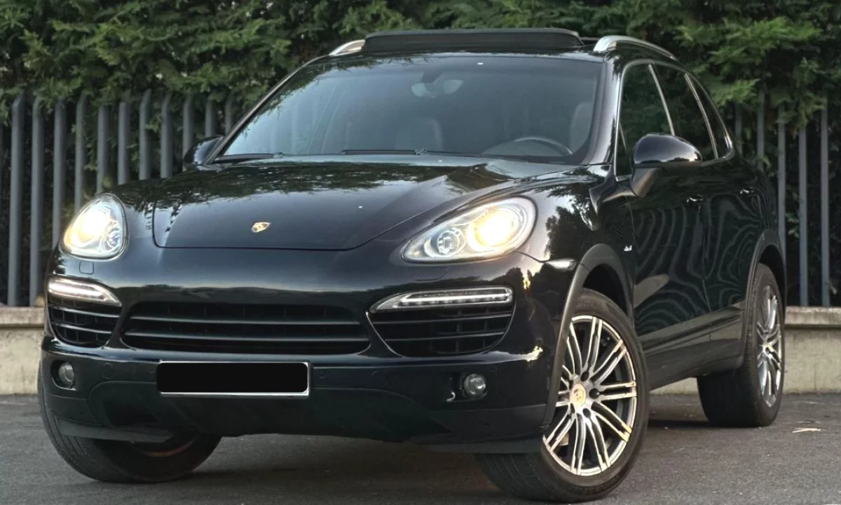 Makina me qera ne Rinas Tirane – Porsche Cayenne 3.0 Diesel duke filluar nga 100 euro dita
