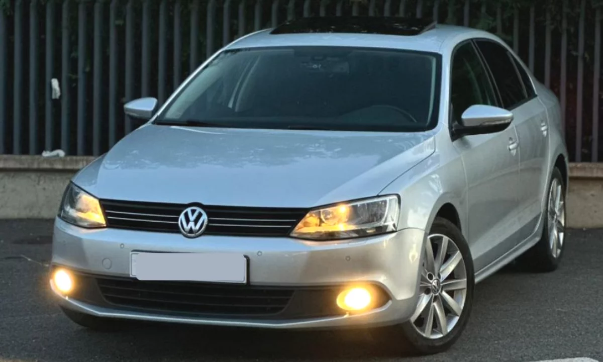  Makina me qera ne Rinas Tirane – Volkswagen Jetta 2.0 Diesel duke fillua nga 35 euro dita