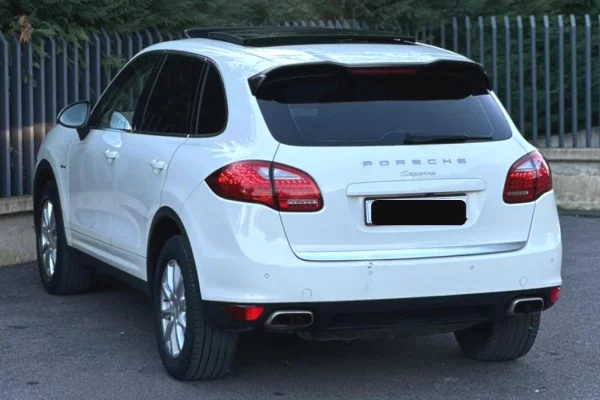 Makina me qera ne Tirane - 100 Euro