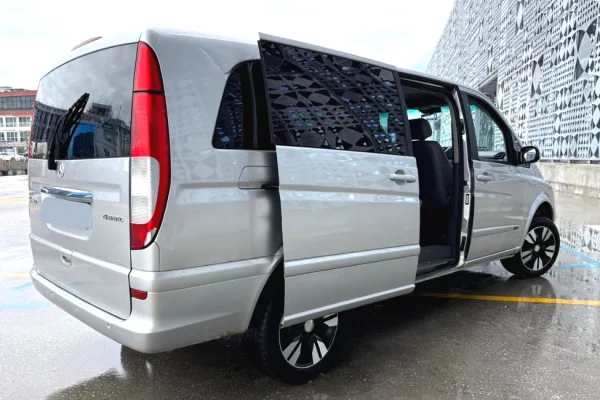 Furgon me qera ne Rinas Tirane Mercedes Vito 2010 Automatike – Zgjedhja Ideale per Grup & Komoditet