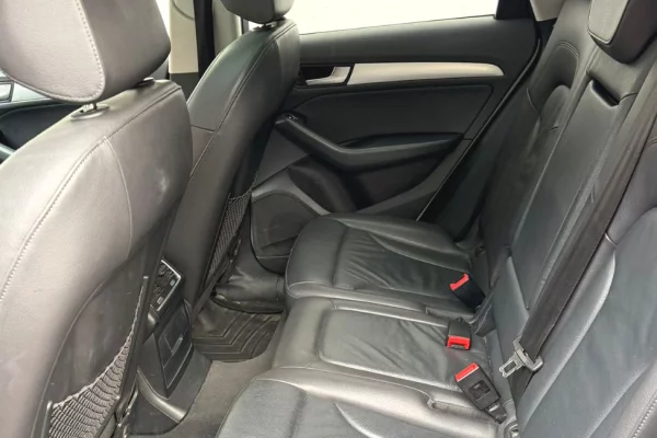 Makina me qera ne Rinas Tirane – Audi Q5 2.0 Benzine | Automatike per 50 euro dita