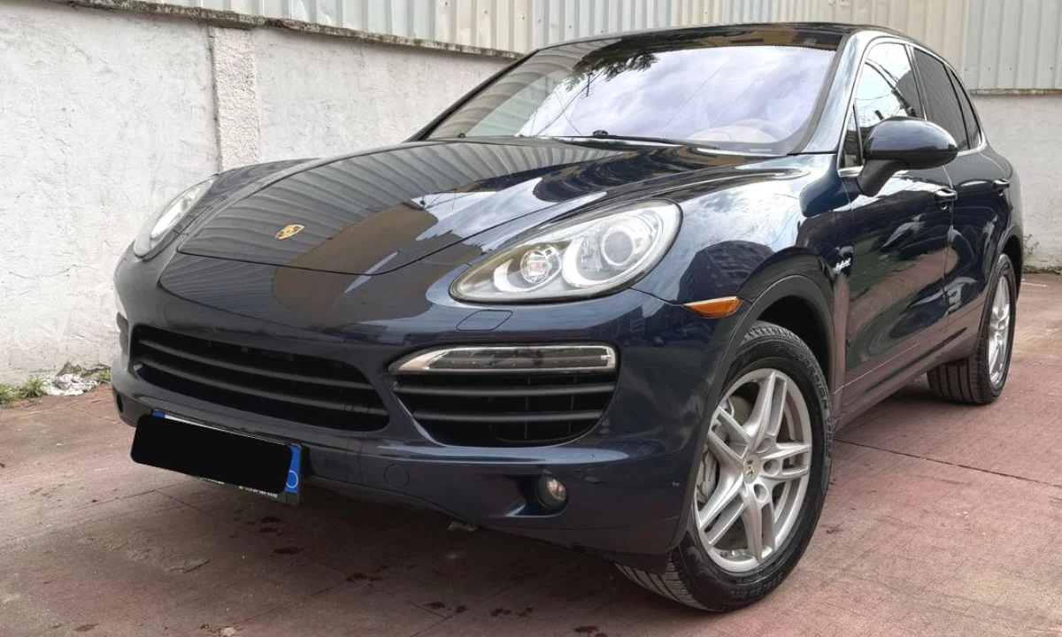  Makina me qera ne Tirane – Porsche Cayenne S 3.0 Hybrid | per 80 euro dita
