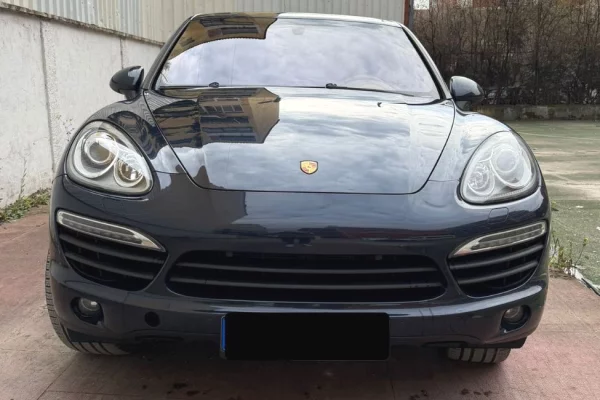  Makina me qera ne Tirane – Porsche Cayenne S 3.0 Hybrid | per 80 euro dita