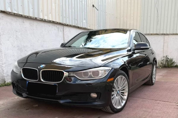 Makina me qera në Tiranë – BMW Seria 3 2.0 Naftë | Automatike duke filluar nga 40 euro dita