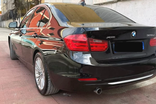 Makina me qera ne Tirane – BMW Seria 3 2.0 Nafte | Automatike duke filluar nga 40 euro dita