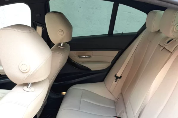 Makina me qera ne Tirane – BMW Seria 3 2.0 Nafte | Automatike duke filluar nga 40 euro dita