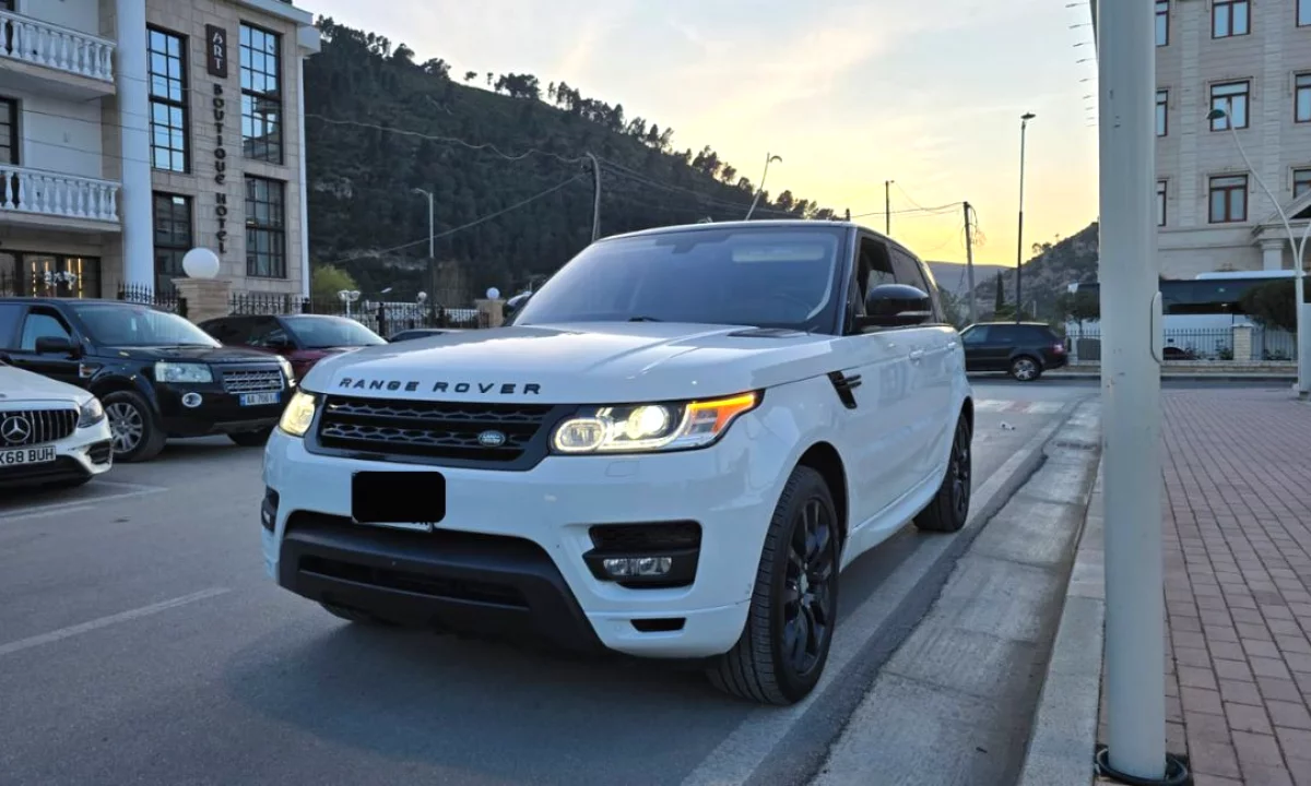 Makine me qera ne Tirane Range Rover Sport 2016 duke filluar nga 200 euro dita