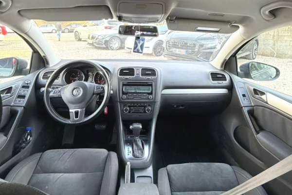 Makina me qera ne Rinas Tirane – Volkswagen Golf 6 2.0 Nafte  duke filluar nga 30 euro dita