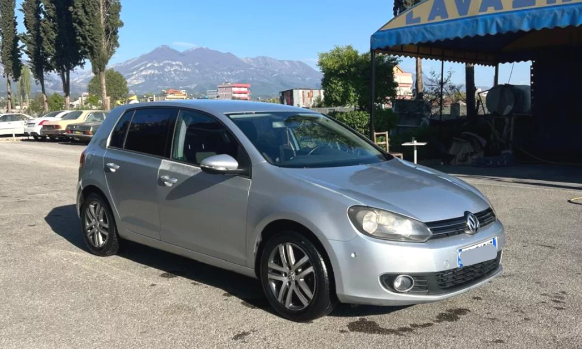 Makina me qera ne Rinas Tirane – Volkswagen Golf 6 1.6 Nafte per 30 euro dita