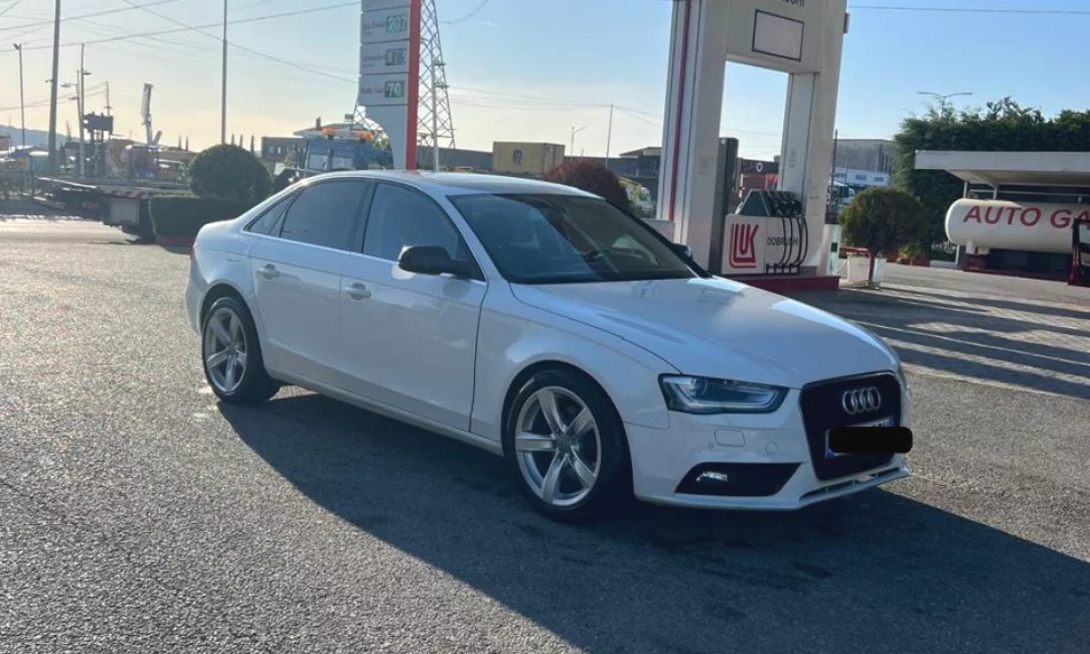 Audi A4 2015 – Stil Gjerman & Komfort Maksimal vetem 50Euro/dita 