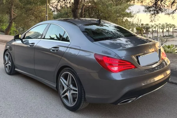 Makine me qera ne Sarande Mercedes-Benz CLA 2014 – Sportiv, Elegant duke filluar nga 60 euro dita