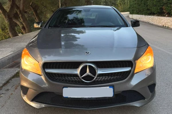 Makine me qera ne Sarande Mercedes-Benz CLA 2014 – Sportiv, Elegant duke filluar nga 60 euro dita