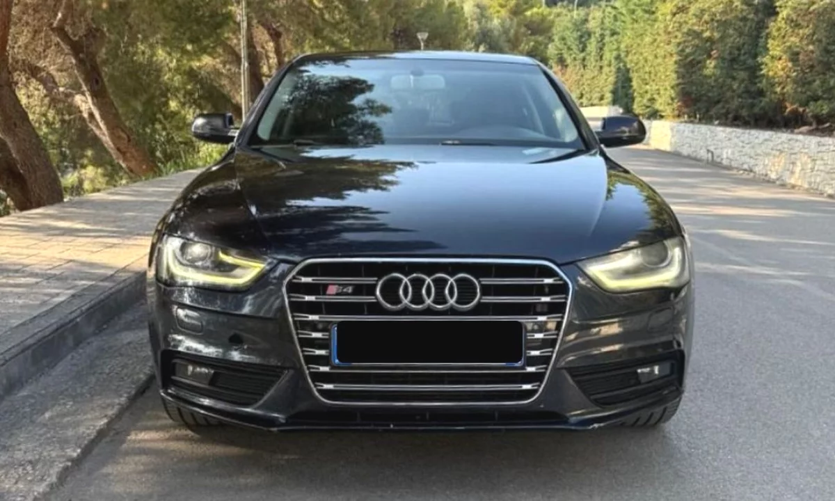 🔥 Makine me qera ne Sarande – Audi A4 2013 duke filluar nga 50Euro/dita 🔥