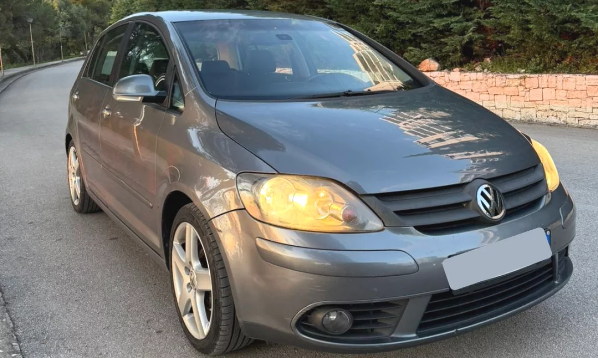  Makine me qera ne Sarande – VW Golf 5+ 2007 vetem 30Euro/dita 