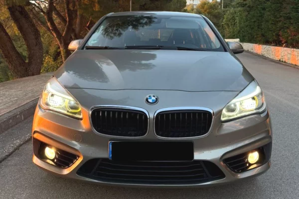 🔥 Makine me qera ne Sarande – BMW 218 2016 duke filluar nga 70Euro/dita 🔥