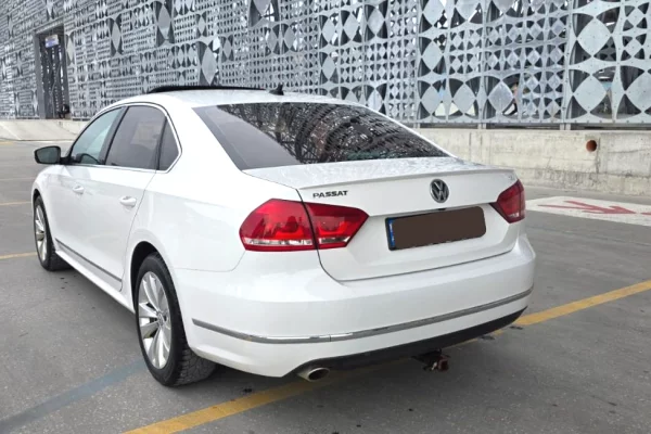 Makine me qera ne Rinas Tirane Volkswagen Passat 2014 duke filluar nga 30 euro dita