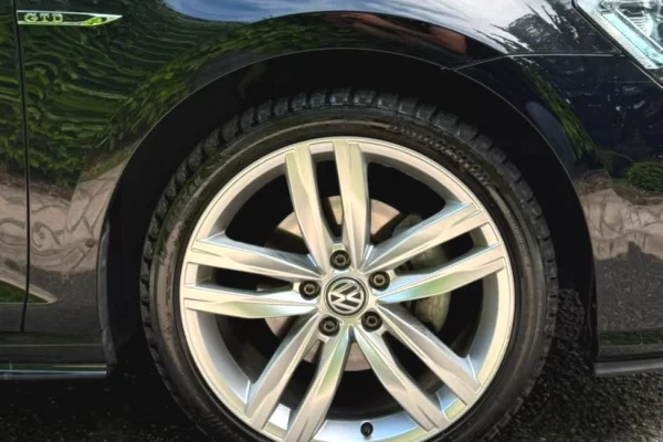 Makine me qera ne rinas tirane  Volkswagen Golf 7.5 GTD – 2.0 Diesel | Automatike   