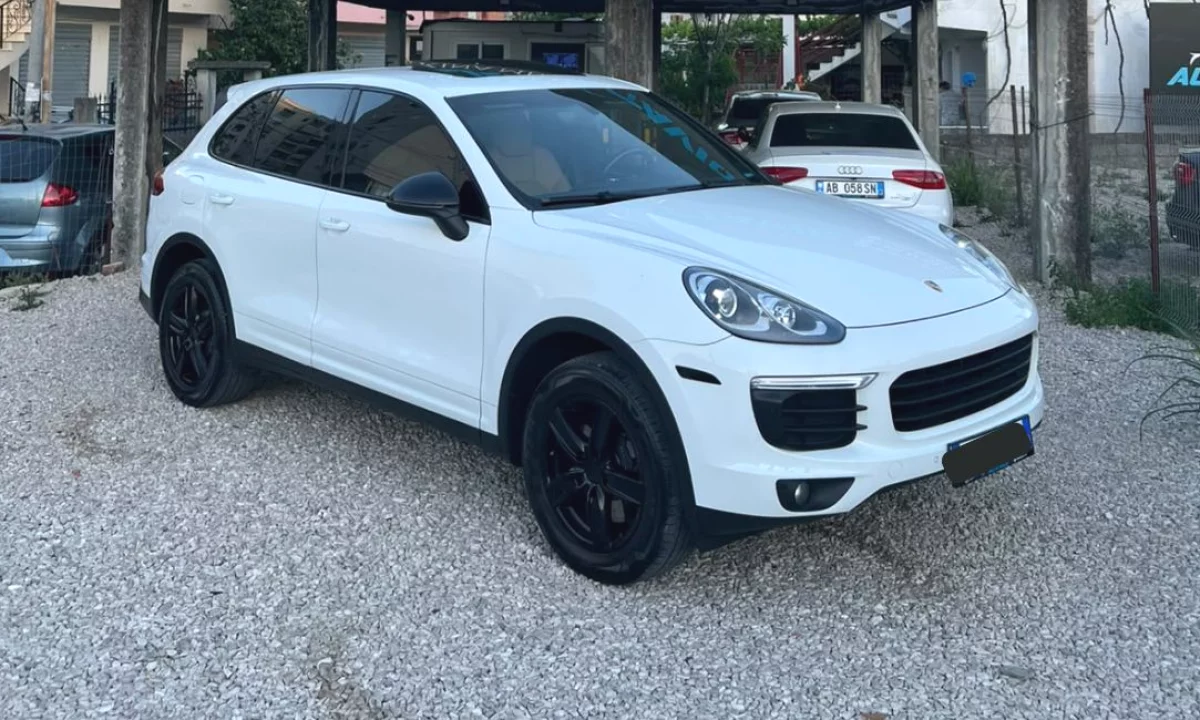 Makine me qera ne Rinas 🚘 Porsche Cayenne – 3.6 Benzine | Automatike