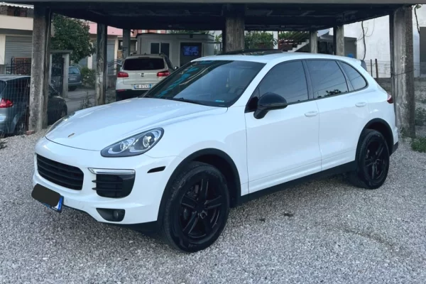 Makine me qera ne Rinas 🚘 Porsche Cayenne – 3.6 Benzine | Automatike