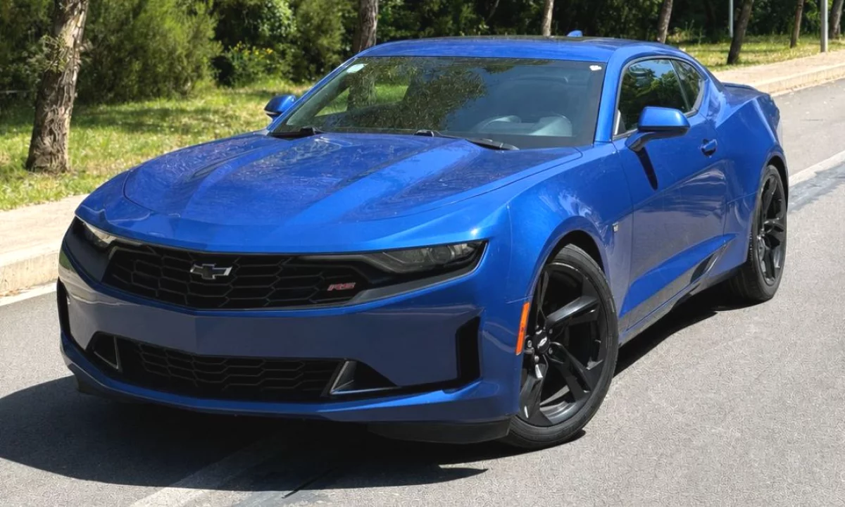 Makine me qera Chevrolet Camaro RS – 2.0 Benzine | Automatike