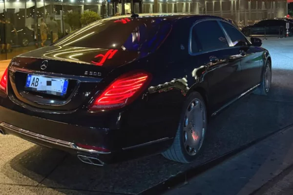 Mercedes-Benz S600 Maybach V12 – Ekskluzivitet, Fuqi dhe Luks i Pakrahasueshem