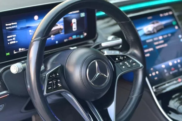 Makine me qera Mercedes-Benz S-Class 2023 duke filluar nga 250 euro dita per rezervime mbi 7 dite