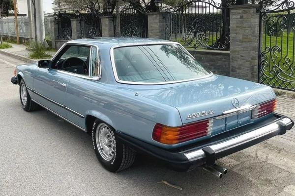 Makine me qera ne rinas tirane Mercedes-Benz 450 SLC 1973 – Klasik, Elegant & Ikonik